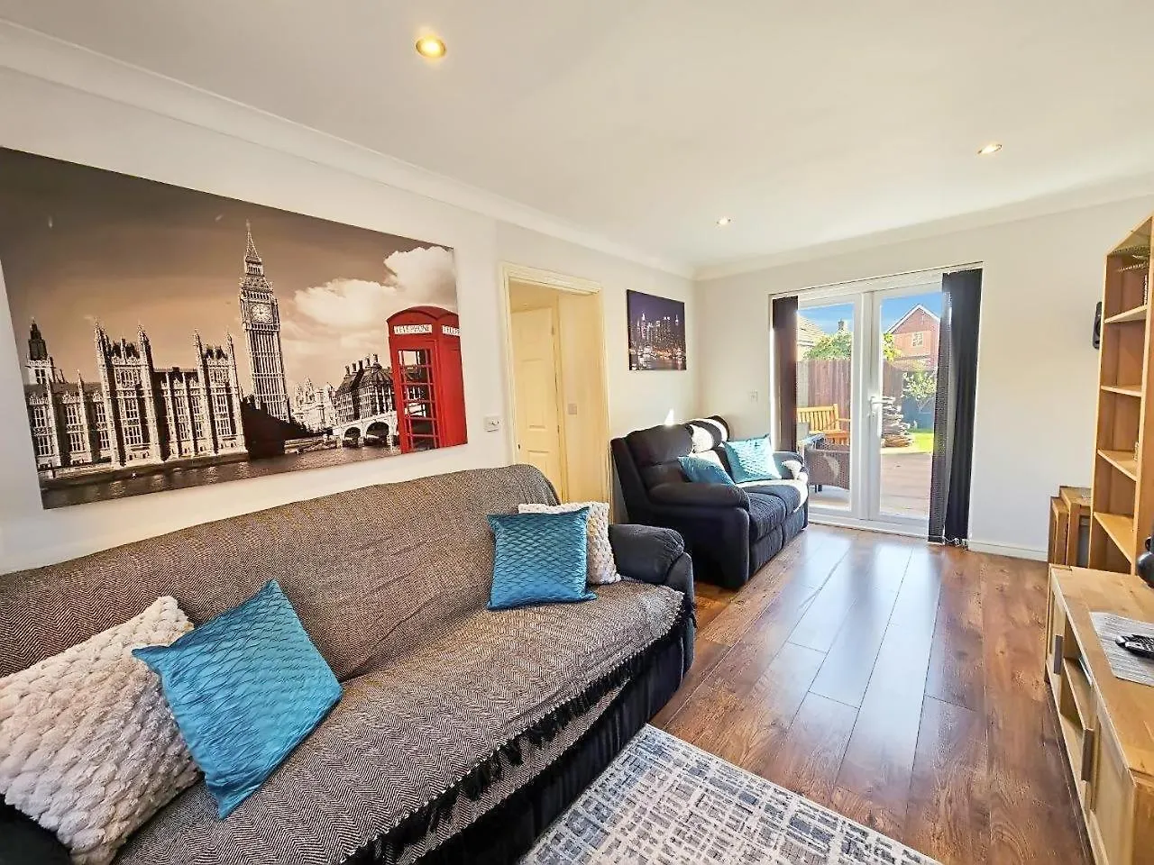 Holiday home Boughton 3 Bed Semi By Fortuna Property Gloucester