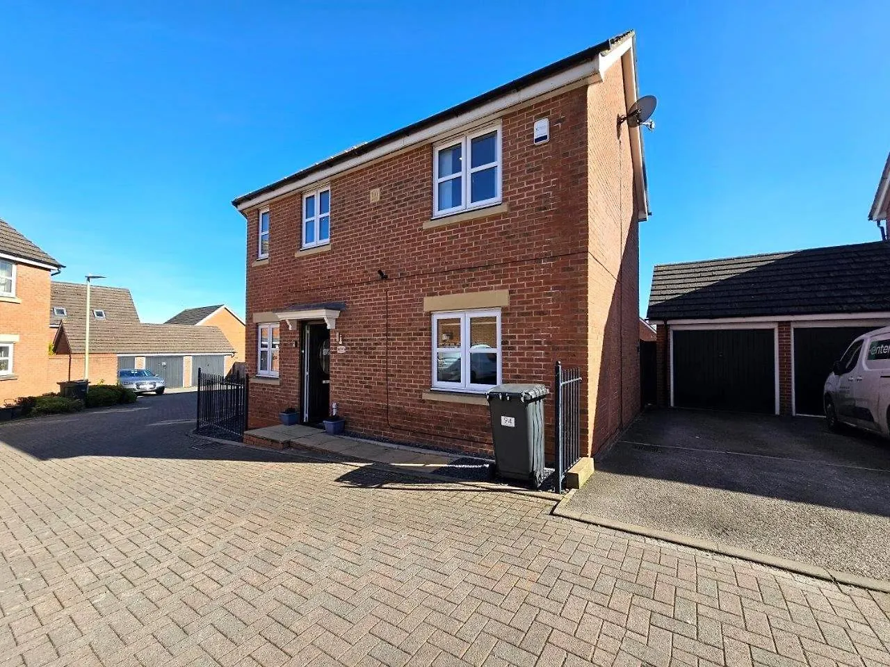 Holiday home Boughton 3 Bed Semi By Fortuna Property Gloucester