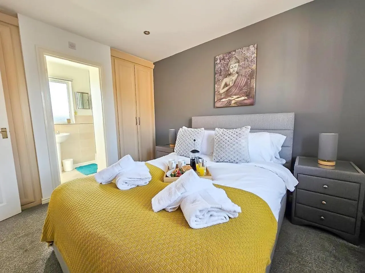 Holiday home Boughton 3 Bed Semi By Fortuna Property Gloucester
